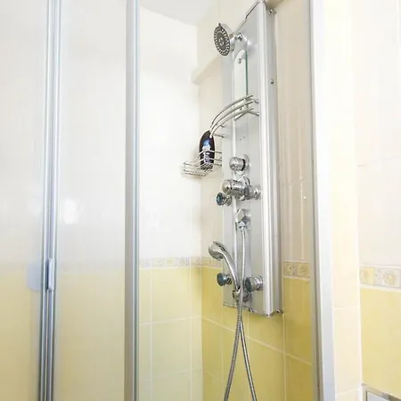 Apartment Buza