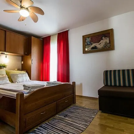 Apartment Buza *